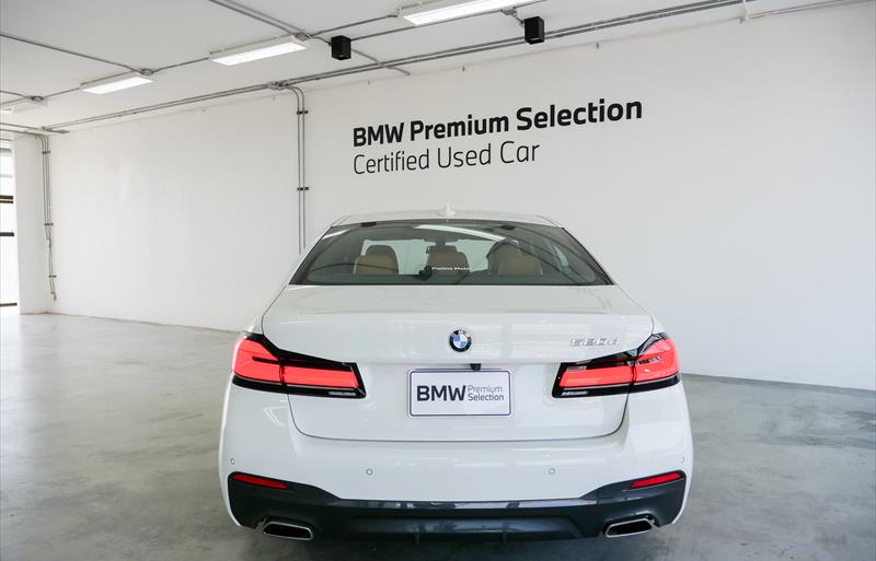 ขายรถเก๋งมือสอง-bmw-บีเอ็มดับบลิว-520d-ห้าสองศูนย์ดี-รถปี2021-รหัส80069-5c7dd17b.jpg ขายรถเก๋งมือสอง-bmw-บีเอ็มดับบลิว-520d-ห้าสองศูนย์ดี-รถปี2021-รหัส80069-5c7dd17b.jpg
