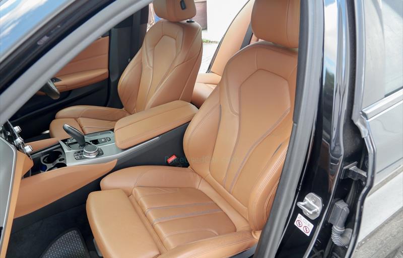 ขายรถเก๋งมือสอง-bmw-บีเอ็มดับบลิว-520d-ห้าสองศูนย์ดี-รถปี2018-รหัส80168-851863b6.jpg ขายรถเก๋งมือสอง-bmw-บีเอ็มดับบลิว-520d-ห้าสองศูนย์ดี-รถปี2018-รหัส80168-851863b6.jpg