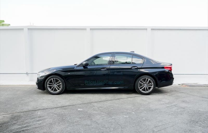 ขายรถเก๋งมือสอง-bmw-บีเอ็มดับบลิว-520d-ห้าสองศูนย์ดี-รถปี2018-รหัส80168-bad6620e.jpg ขายรถเก๋งมือสอง-bmw-บีเอ็มดับบลิว-520d-ห้าสองศูนย์ดี-รถปี2018-รหัส80168-bad6620e.jpg