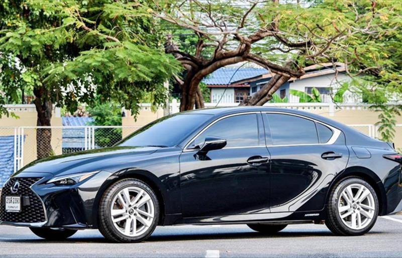 ขายรถเก๋งมือสอง lexus is-300h รถปี2022 รหัส 80170 รูปที่5