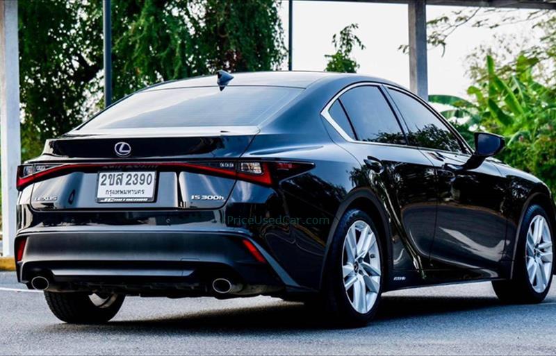 ขายรถเก๋งมือสอง lexus is-300h รถปี2022 รหัส 80170 รูปที่3