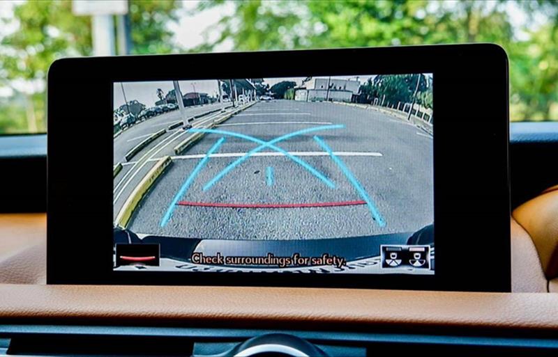 ขายรถเก๋งมือสอง-lexus-เลกซัส-is-300h-รถปี2022-รหัส80170-bdf6d1f9.jpg ขายรถเก๋งมือสอง-lexus-เลกซัส-is-300h-รถปี2022-รหัส80170-bdf6d1f9.jpg