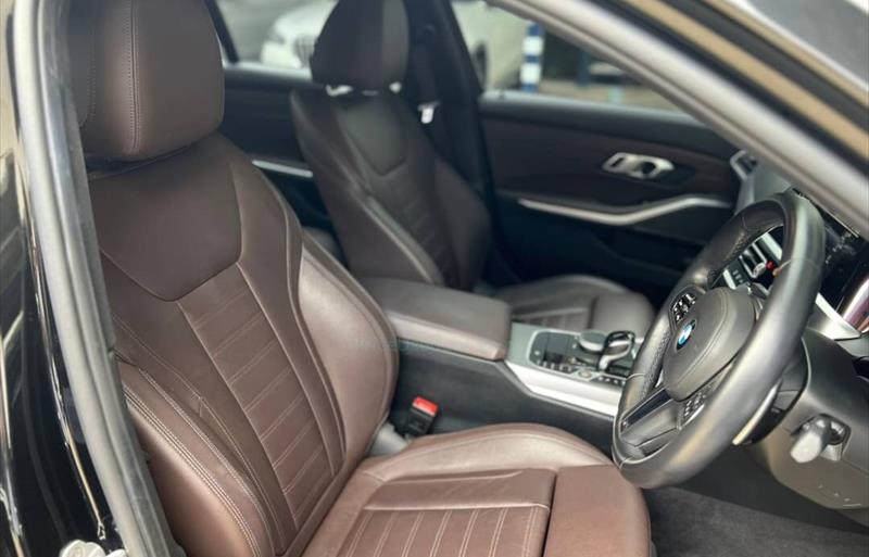 ขายรถเก๋งมือสอง-bmw-บีเอ็มดับบลิว-330e-รถปี2021-รหัส80209-704bc8ee.jpg ขายรถเก๋งมือสอง-bmw-บีเอ็มดับบลิว-330e-รถปี2021-รหัส80209-704bc8ee.jpg