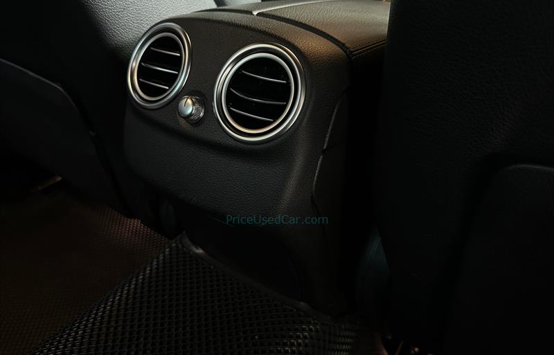 ขายรถเก๋งมือสอง-mercedes-benz-เมอร์เซเดสเบนซ์-c220-รถปี2019-รหัส80265-3202170b.jpg ขายรถเก๋งมือสอง-mercedes-benz-เมอร์เซเดสเบนซ์-c220-รถปี2019-รหัส80265-3202170b.jpg