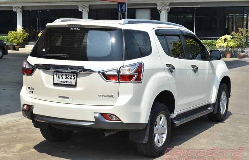 ขายรถ-suv-มือสอง-isuzu-อีซูซุ-mu-x-มิวเอ็กซ์-รถปี2016-รหัส80334-68643127.jpg ขายรถ-suv-มือสอง-isuzu-อีซูซุ-mu-x-มิวเอ็กซ์-รถปี2016-รหัส80334-68643127.jpg