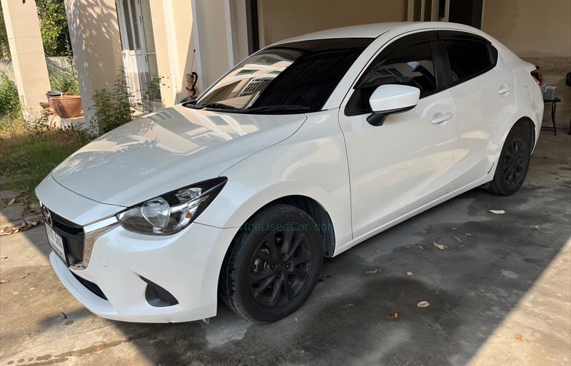 ขายรถเก๋งมือสอง-mazda-มาสด้า-2-สอง-รถปี2017-รหัส80379-1ec9b5d3.jpg ขายรถเก๋งมือสอง-mazda-มาสด้า-2-สอง-รถปี2017-รหัส80379-1ec9b5d3.jpg