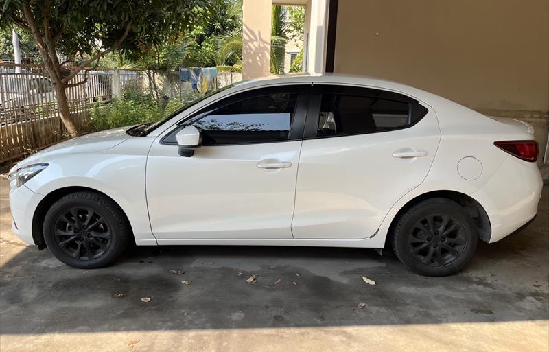 ขายรถเก๋งมือสอง-mazda-มาสด้า-2-สอง-รถปี2017-รหัส80379-895fef06.jpg ขายรถเก๋งมือสอง-mazda-มาสด้า-2-สอง-รถปี2017-รหัส80379-895fef06.jpg