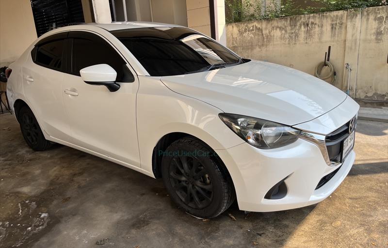 ขายรถเก๋งมือสอง-mazda-มาสด้า-2-สอง-รถปี2017-รหัส80379-8bdd12db.jpg ขายรถเก๋งมือสอง-mazda-มาสด้า-2-สอง-รถปี2017-รหัส80379-8bdd12db.jpg