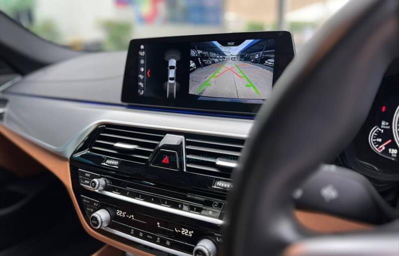 ขายรถเก๋งมือสอง-bmw-บีเอ็มดับบลิว-520d-ห้าสองศูนย์ดี-รถปี2018-รหัส80430-2a5d7fd2.jpg ขายรถเก๋งมือสอง-bmw-บีเอ็มดับบลิว-520d-ห้าสองศูนย์ดี-รถปี2018-รหัส80430-2a5d7fd2.jpg