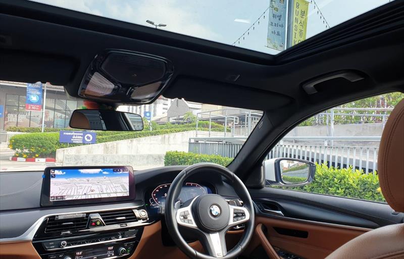 ขายรถเก๋งมือสอง bmw 530i รถปี2023 รหัส 80432 รูปที่7