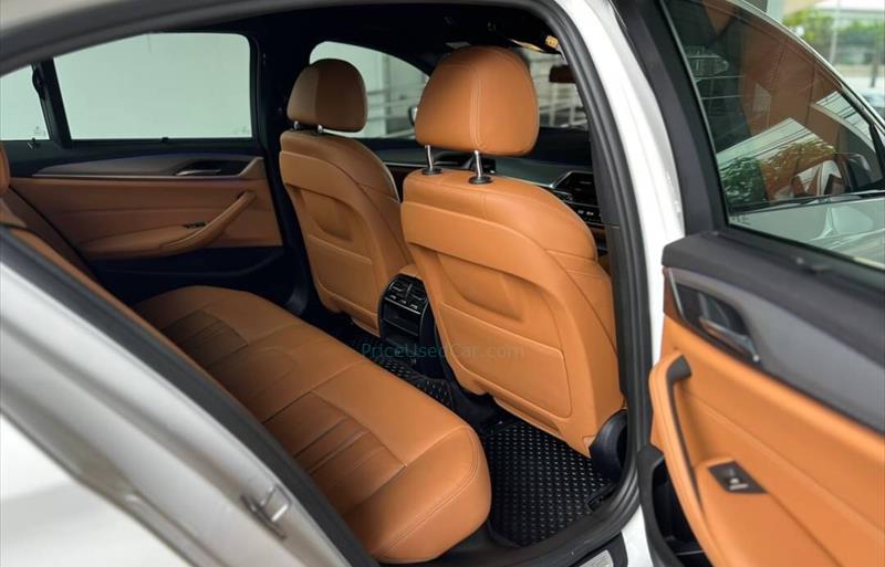 ขายรถเก๋งมือสอง-bmw-บีเอ็มดับบลิว-520d-ห้าสองศูนย์ดี-รถปี2019-รหัส80434-617214ae.jpg ขายรถเก๋งมือสอง-bmw-บีเอ็มดับบลิว-520d-ห้าสองศูนย์ดี-รถปี2019-รหัส80434-617214ae.jpg