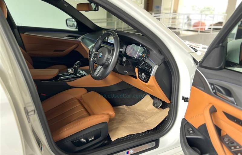 ขายรถเก๋งมือสอง-bmw-บีเอ็มดับบลิว-520d-ห้าสองศูนย์ดี-รถปี2019-รหัส80434-b066796a.jpg ขายรถเก๋งมือสอง-bmw-บีเอ็มดับบลิว-520d-ห้าสองศูนย์ดี-รถปี2019-รหัส80434-b066796a.jpg