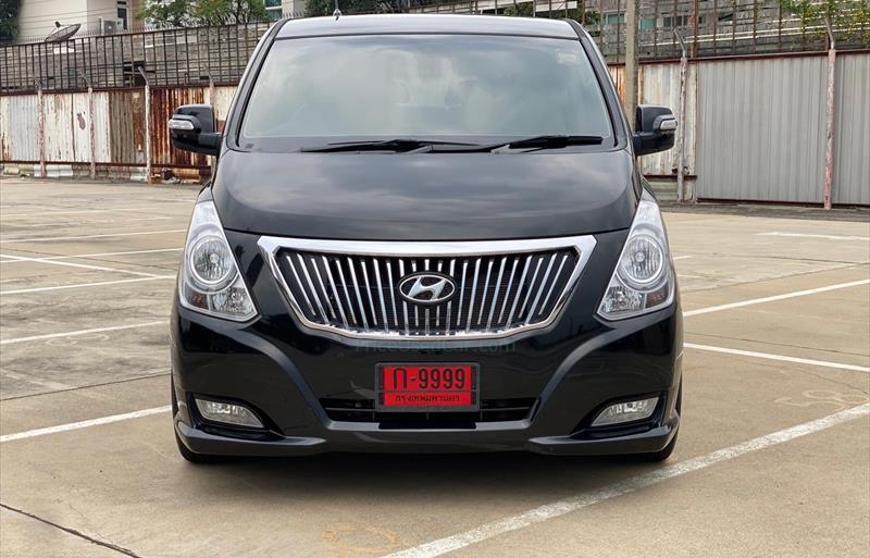 ขายรถตู้มือสอง-hyundai-ฮุนได-h-1-เอชวัน-รถปี2015-รหัส80531-efb8bce1.jpg ขายรถตู้มือสอง-hyundai-ฮุนได-h-1-เอชวัน-รถปี2015-รหัส80531-efb8bce1.jpg