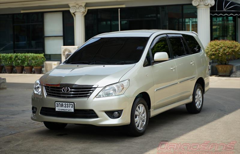 รถตู้มือสอง TOYOTA INNOVA รถปี 2014