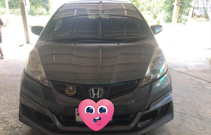 รถเก๋งมือสอง HONDA JAZZ รถปี 2013