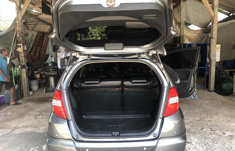 ขายรถเก๋งมือสอง-honda-ฮอนด้า-jazz-แจ๊ส-รถปี2013-รหัส80942-9746218b.jpg ขายรถเก๋งมือสอง-honda-ฮอนด้า-jazz-แจ๊ส-รถปี2013-รหัส80942-9746218b.jpg