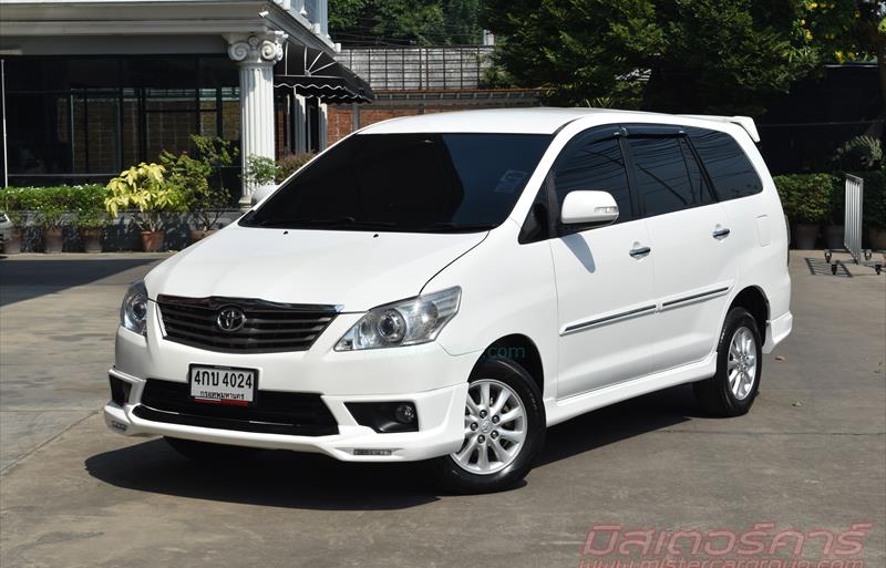 รถตู้มือสอง TOYOTA INNOVA รถปี 2015