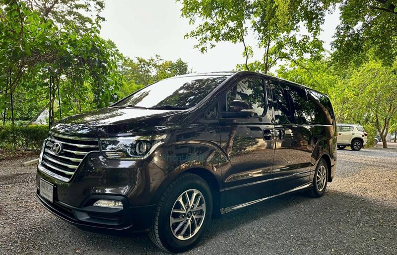 รถตู้มือสอง HYUNDAI H-1 รถปี 2019