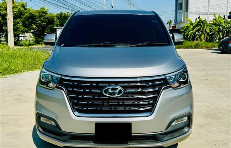 ขายรถตู้มือสอง-hyundai-ฮุนได-h-1-เอชวัน-รถปี2019-รหัส81073-2071eb48.jpg ขายรถตู้มือสอง-hyundai-ฮุนได-h-1-เอชวัน-รถปี2019-รหัส81073-2071eb48.jpg