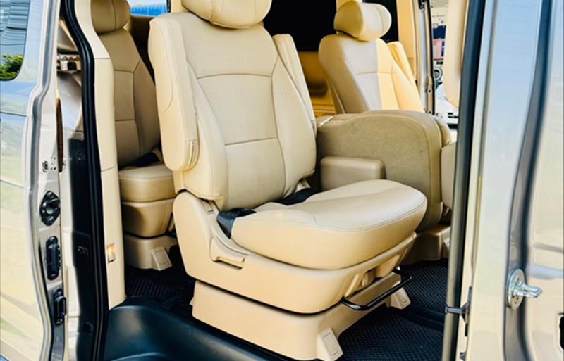 ขายรถตู้มือสอง hyundai h-1 รถปี2019 รหัส 81073 รูปที่8