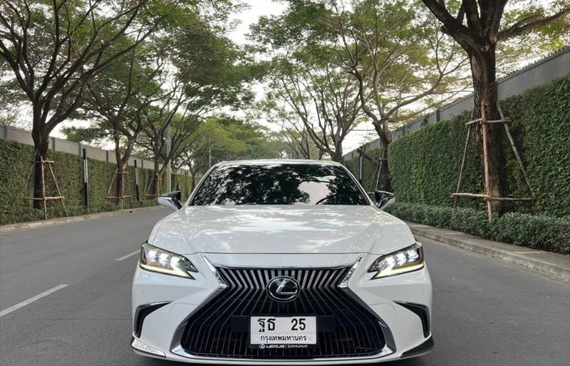 ขายรถเก๋งมือสอง lexus es300h รถปี2019 รหัส 81167 รูปที่2