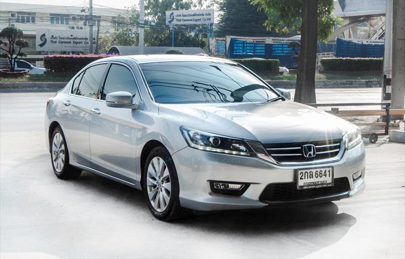 ขายรถเก๋งมือสอง honda accord รถปี2013 รหัส 81187 รูปที่3