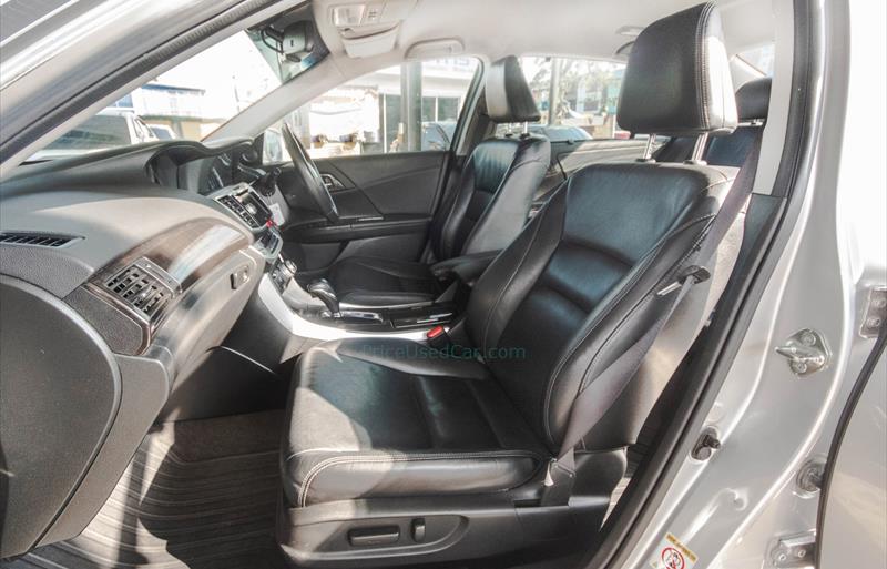 ขายรถเก๋งมือสอง-honda-ฮอนด้า-accord-แอคคอร์ด-รถปี2013-รหัส81187-a6e76366.jpg ขายรถเก๋งมือสอง-honda-ฮอนด้า-accord-แอคคอร์ด-รถปี2013-รหัส81187-a6e76366.jpg