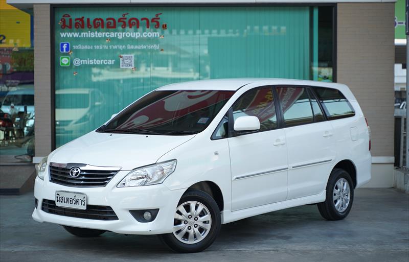 รถตู้มือสอง TOYOTA INNOVA รถปี 2012