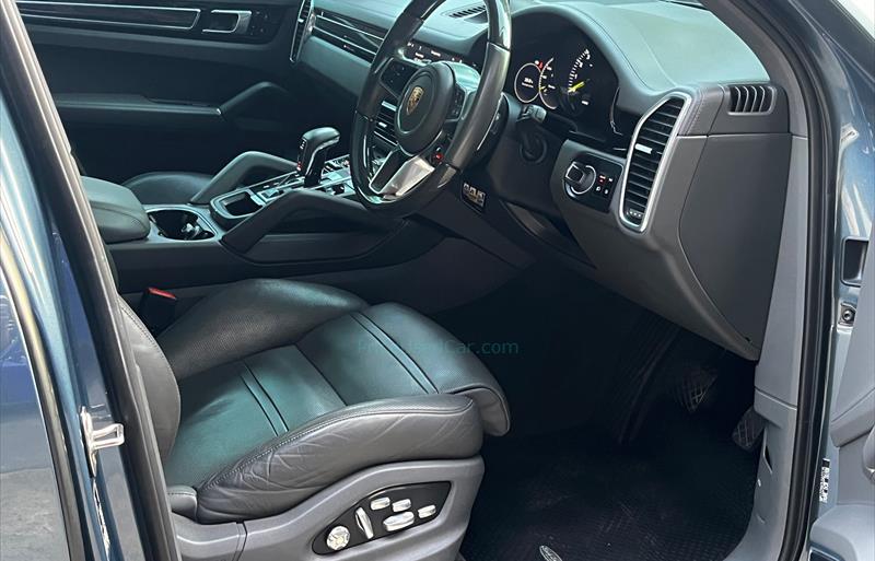 ขายรถ-suv-มือสอง-porsche-ปอร์เช่-cayenne-รถปี2019-รหัส81392-a8cb6f8e.jpg ขายรถ-suv-มือสอง-porsche-ปอร์เช่-cayenne-รถปี2019-รหัส81392-a8cb6f8e.jpg