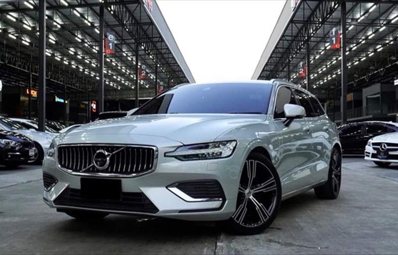 รถเก๋งมือสอง VOLVO V60 รถปี 2021