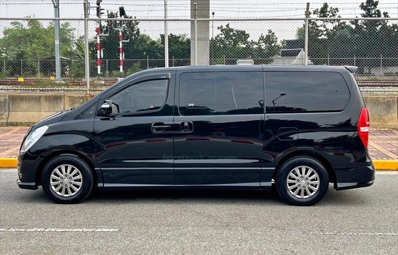 ขายรถตู้มือสอง hyundai h-1 รถปี2017 รหัส 81542 รูปที่4