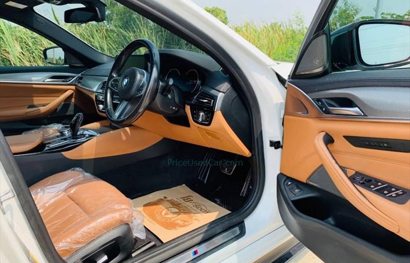 ขายรถเก๋งมือสอง-bmw-บีเอ็มดับบลิว-530i-รถปี2019-รหัส81715-99a863f2.jpg ขายรถเก๋งมือสอง-bmw-บีเอ็มดับบลิว-530i-รถปี2019-รหัส81715-99a863f2.jpg