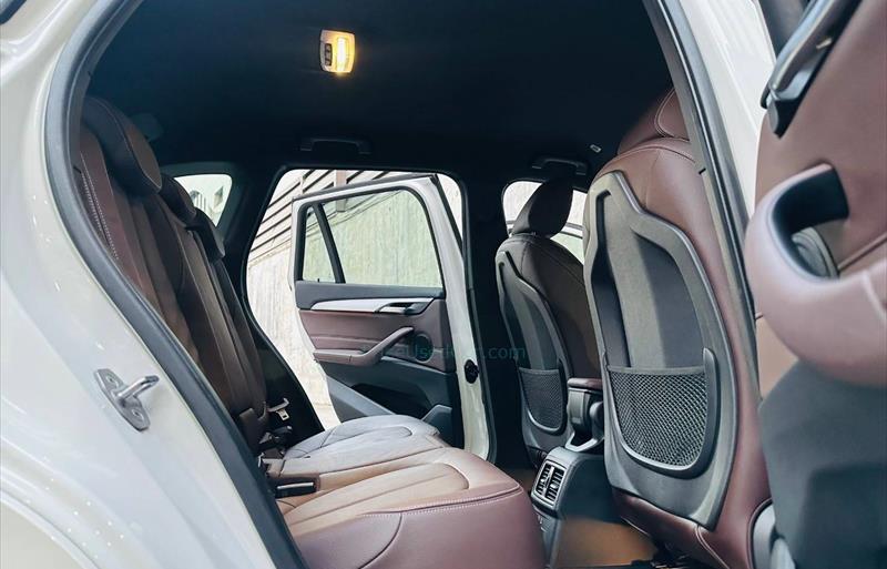 ขายรถ-suv-มือสอง-bmw-บีเอ็มดับบลิว-x1-เอ็กซ์1-รถปี2020-รหัส81720-71f75028.jpg ขายรถ-suv-มือสอง-bmw-บีเอ็มดับบลิว-x1-เอ็กซ์1-รถปี2020-รหัส81720-71f75028.jpg