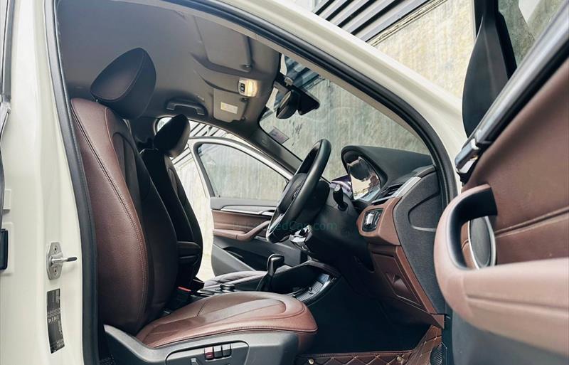 ขายรถ-suv-มือสอง-bmw-บีเอ็มดับบลิว-x1-เอ็กซ์1-รถปี2018-รหัส81721-95387c01.jpg ขายรถ-suv-มือสอง-bmw-บีเอ็มดับบลิว-x1-เอ็กซ์1-รถปี2018-รหัส81721-95387c01.jpg