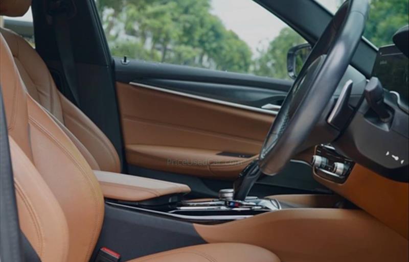 ขายรถเก๋งมือสอง-bmw-บีเอ็มดับบลิว-530i-รถปี2021-รหัส81722-323e5478.jpg ขายรถเก๋งมือสอง-bmw-บีเอ็มดับบลิว-530i-รถปี2021-รหัส81722-323e5478.jpg