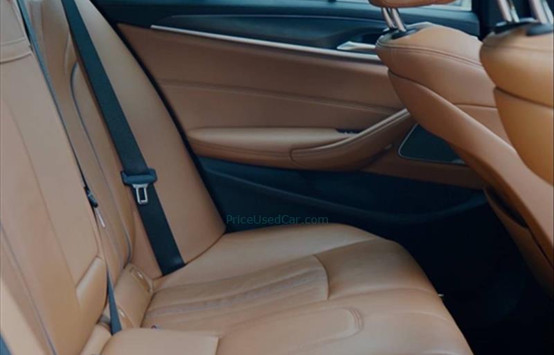 ขายรถเก๋งมือสอง-bmw-บีเอ็มดับบลิว-530i-รถปี2021-รหัส81722-d709689e.jpg ขายรถเก๋งมือสอง-bmw-บีเอ็มดับบลิว-530i-รถปี2021-รหัส81722-d709689e.jpg