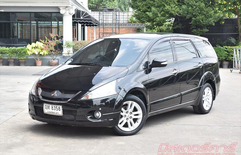รถตู้มือสอง MITSUBISHI SPACE WAGON รถปี 2011