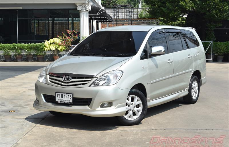 รถตู้มือสอง TOYOTA INNOVA รถปี 2011