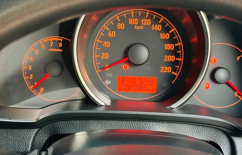 ขายรถเก๋งมือสอง-honda-ฮอนด้า-jazz-แจ๊ส-รถปี2016-รหัส81834-f5380ac9.jpg ขายรถเก๋งมือสอง-honda-ฮอนด้า-jazz-แจ๊ส-รถปี2016-รหัส81834-f5380ac9.jpg