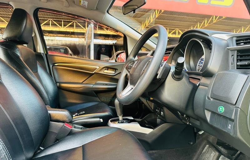 ขายรถเก๋งมือสอง-honda-ฮอนด้า-jazz-แจ๊ส-รถปี2014-รหัส81835-a893c97c.jpg ขายรถเก๋งมือสอง-honda-ฮอนด้า-jazz-แจ๊ส-รถปี2014-รหัส81835-a893c97c.jpg