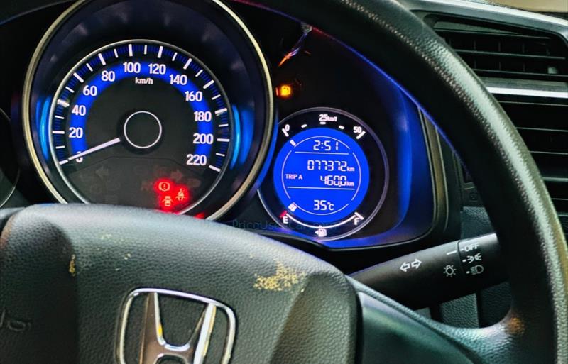 ขายรถเก๋งมือสอง-honda-ฮอนด้า-jazz-แจ๊ส-รถปี2017-รหัส81836-150ca3f7.jpg ขายรถเก๋งมือสอง-honda-ฮอนด้า-jazz-แจ๊ส-รถปี2017-รหัส81836-150ca3f7.jpg