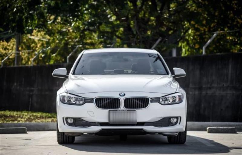 ขายรถเก๋งมือสอง bmw 316i รถปี2014 รหัส 81852 รูปที่2