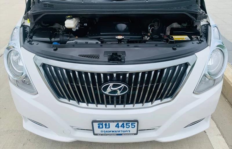 ขายรถตู้มือสอง-hyundai-ฮุนได-h-1-เอชวัน-รถปี2017-รหัส81885-041c2cfa.jpg ขายรถตู้มือสอง-hyundai-ฮุนได-h-1-เอชวัน-รถปี2017-รหัส81885-041c2cfa.jpg