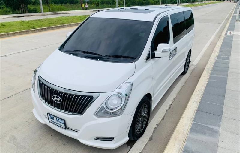 ขายรถตู้มือสอง hyundai h-1 รถปี2017 รหัส 81885 รูปที่3