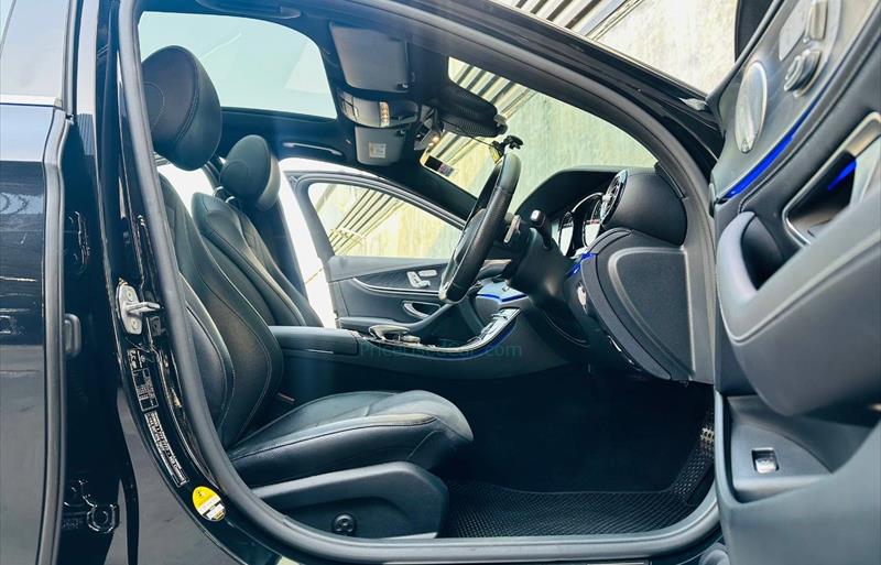 ขายรถเก๋งมือสอง-mercedes-benz-เมอร์เซเดสเบนซ์-e220-รถปี2017-รหัส81904-e5efe575.jpg ขายรถเก๋งมือสอง-mercedes-benz-เมอร์เซเดสเบนซ์-e220-รถปี2017-รหัส81904-e5efe575.jpg