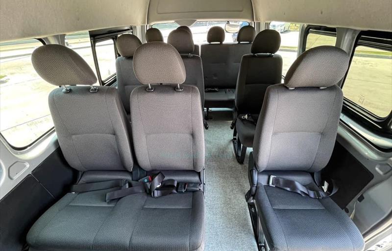 ขายรถตู้มือสอง-toyota-โตโยต้า-commuter-คอมมิวเตอร์-รถปี2017-รหัส81906-96bb777a.jpg ขายรถตู้มือสอง-toyota-โตโยต้า-commuter-คอมมิวเตอร์-รถปี2017-รหัส81906-96bb777a.jpg