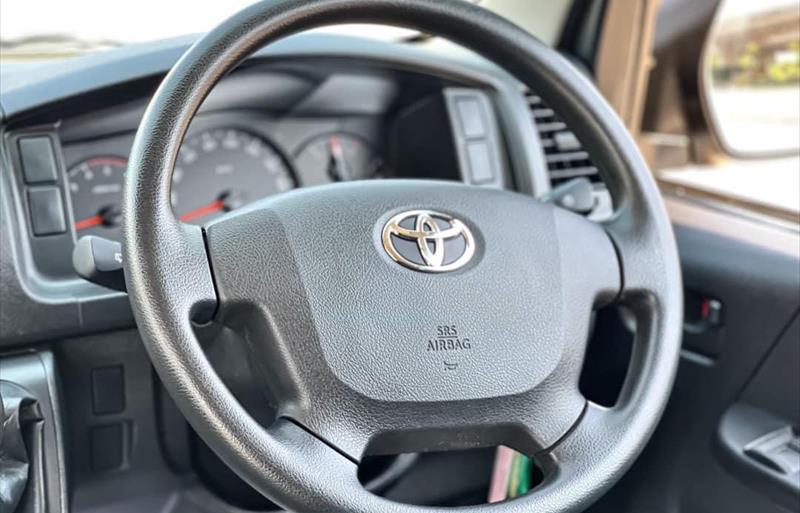 ขายรถตู้มือสอง-toyota-โตโยต้า-commuter-คอมมิวเตอร์-รถปี2017-รหัส81906-c04cac23.jpg ขายรถตู้มือสอง-toyota-โตโยต้า-commuter-คอมมิวเตอร์-รถปี2017-รหัส81906-c04cac23.jpg