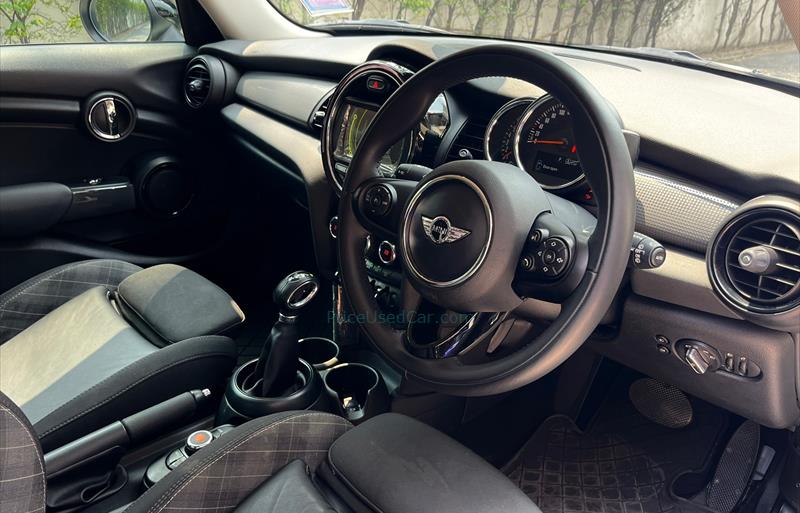 ขายรถเก๋งมือสอง-mini-มินิ-cooper-คูเปอร์-รถปี2015-รหัส81943-143f5907.jpg ขายรถเก๋งมือสอง-mini-มินิ-cooper-คูเปอร์-รถปี2015-รหัส81943-143f5907.jpg