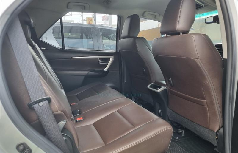 ขายรถ-suv-มือสอง-toyota-โตโยต้า-fortuner-ฟอร์จูนเนอร์-รถปี2018-รหัส82030-42d5791f.jpg ขายรถ-suv-มือสอง-toyota-โตโยต้า-fortuner-ฟอร์จูนเนอร์-รถปี2018-รหัส82030-42d5791f.jpg