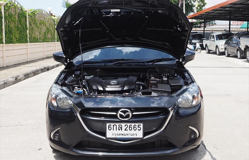 ขายรถเก๋งมือสอง-mazda-มาสด้า-2-สอง-รถปี2017-รหัส82039-43fce16f.jpg ขายรถเก๋งมือสอง-mazda-มาสด้า-2-สอง-รถปี2017-รหัส82039-43fce16f.jpg